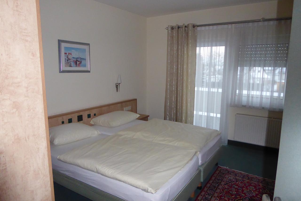 Hotel Ring Park Buchen  Bagian luar foto