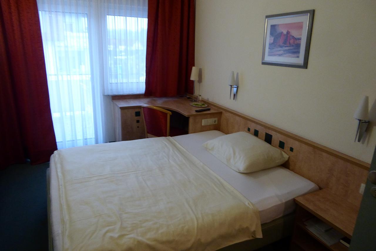 Hotel Ring Park Buchen  Bagian luar foto