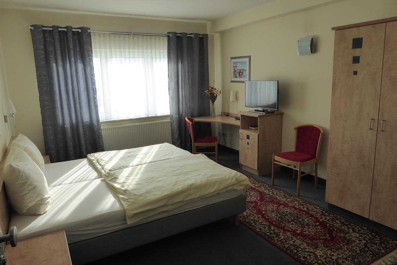 Hotel Ring Park Buchen  Bagian luar foto