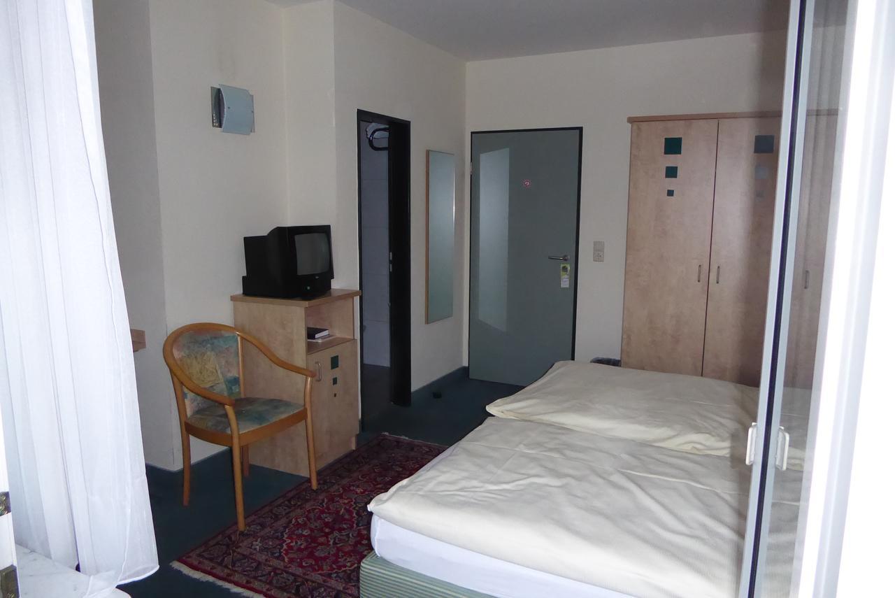 Hotel Ring Park Buchen  Bagian luar foto