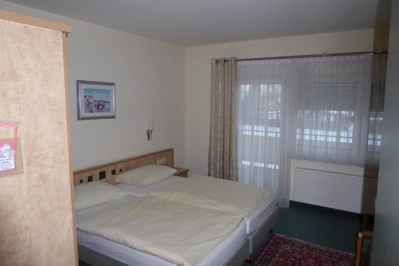Hotel Ring Park Buchen  Bagian luar foto