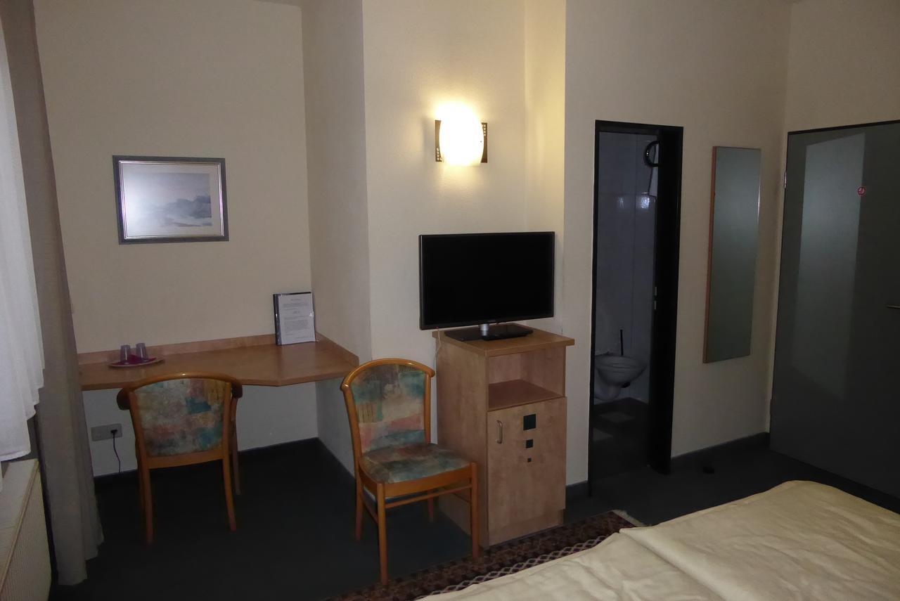 Hotel Ring Park Buchen  Bagian luar foto