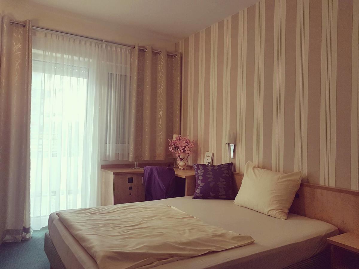 Hotel Ring Park Buchen  Bagian luar foto